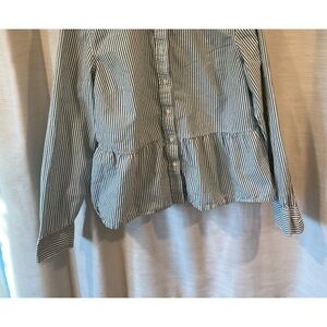 Gap peplum blouse in green striped.